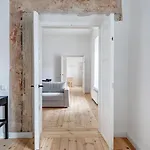 Apartment Spacious 2-bedroom Flat In Old Town By Urban Rent *