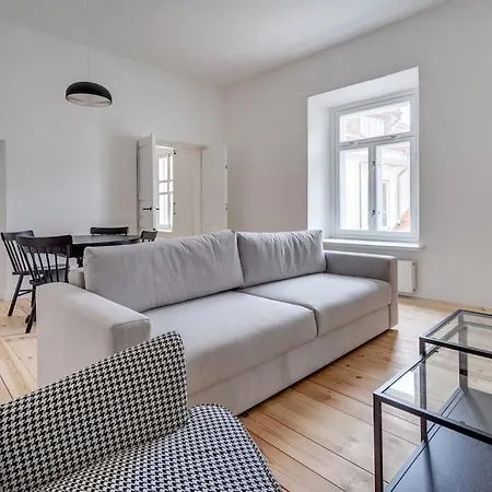 Spacious 2-bedroom Flat In Old Town By Urban Rent Apartment Vilnius