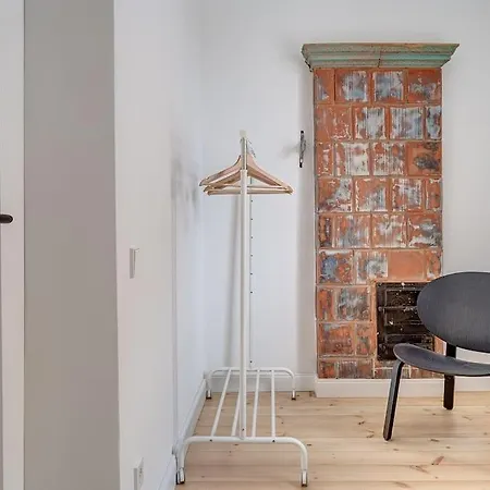 Spacious 2-bedroom Flat In Old Town By Urban Rent Apartament *