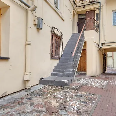 Apartment Spacious 2-bedroom Flat In Old Town By Urban Rent *