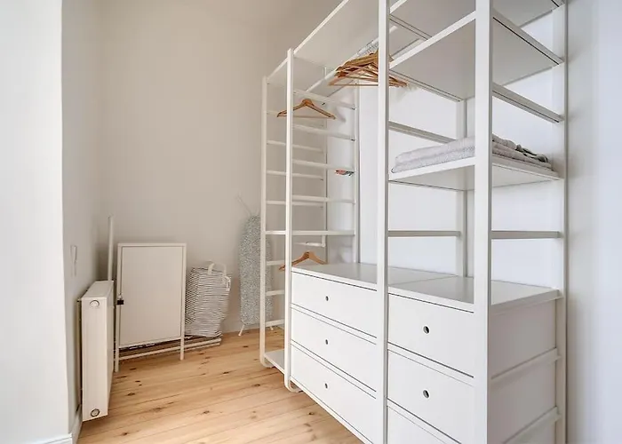 Spacious 2-bedroom Flat In Old Town By Urban Rent Apartmán *