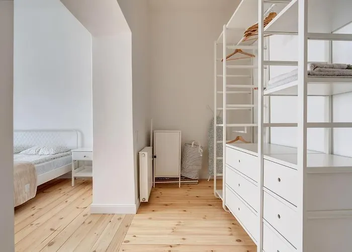 Spacious 2-bedroom Flat In Old Town By Urban Rent Wilno