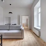 Διαμέρισμα Spacious 2-bedroom Flat In Old Town By Urban Rent