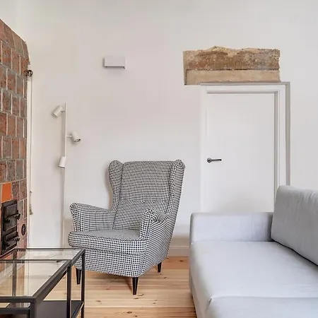 Spacious 2-bedroom Flat In Old Town By Urban Rent Апартаменты Вильнюс