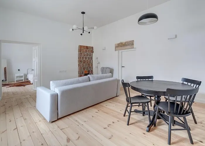 公寓 Spacious 2-bedroom Flat In Old Town By Urban Rent *